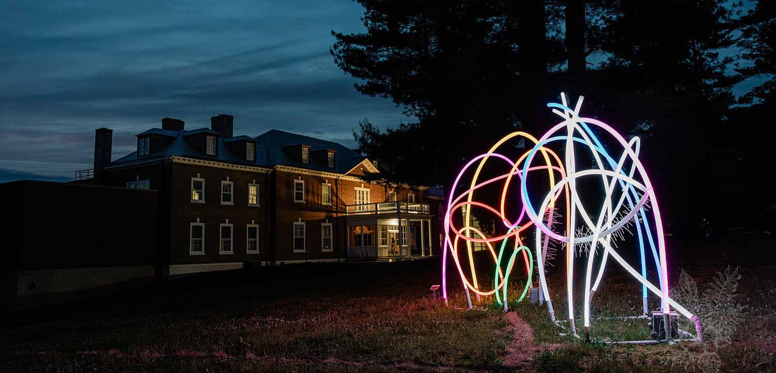 Support the<br />
Morris Museum!